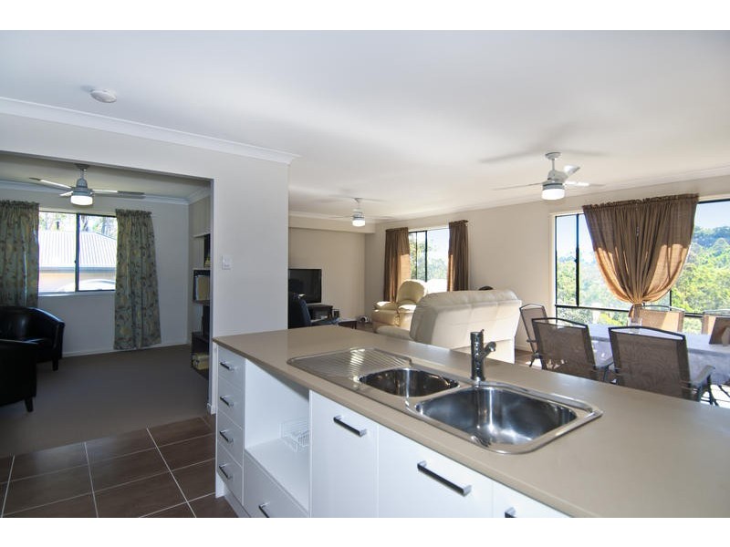 99 Observatory Drive, Reedy Creek QLD 4227