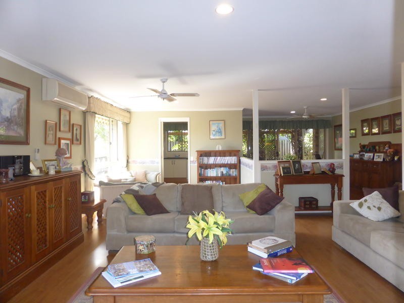 2 Olinda Close, Robina QLD 4226