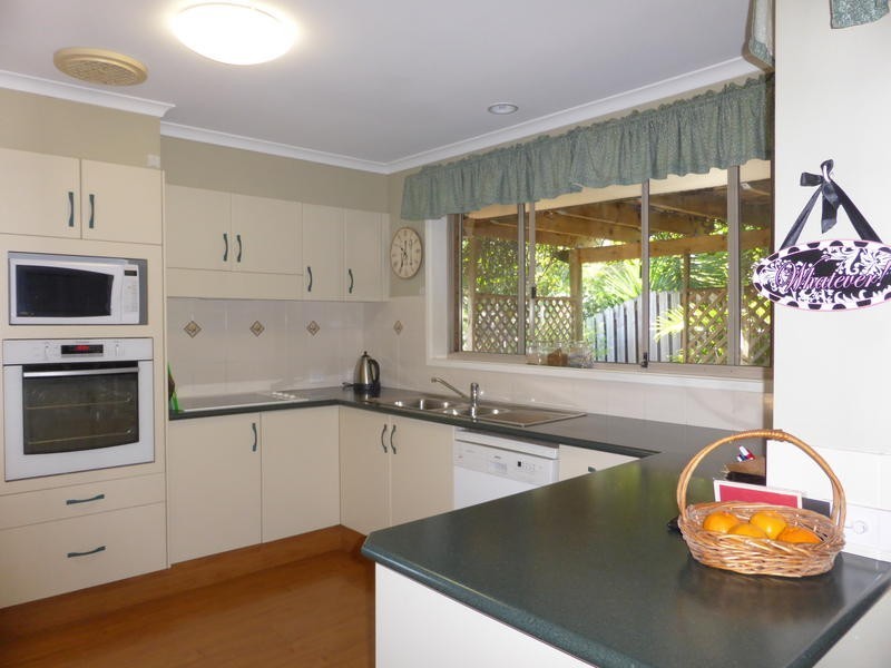 2 Olinda Close, Robina QLD 4226