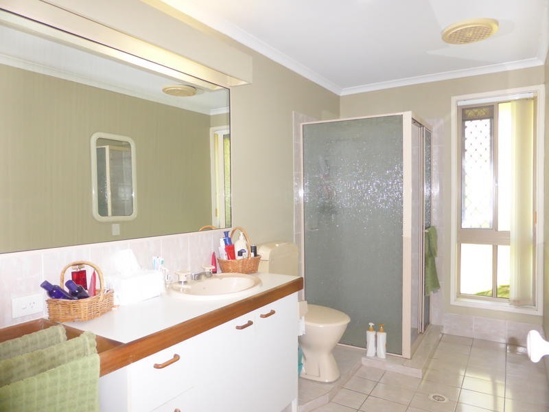 2 Olinda Close, Robina QLD 4226