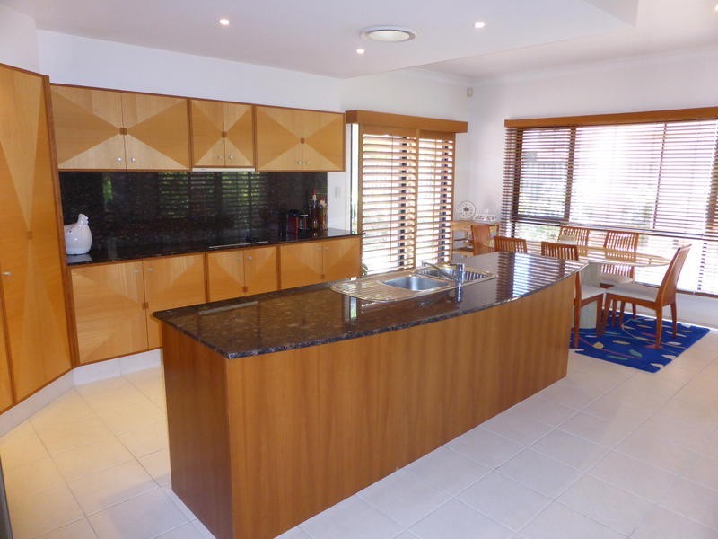 14 Olympus Drive, Robina QLD 4226