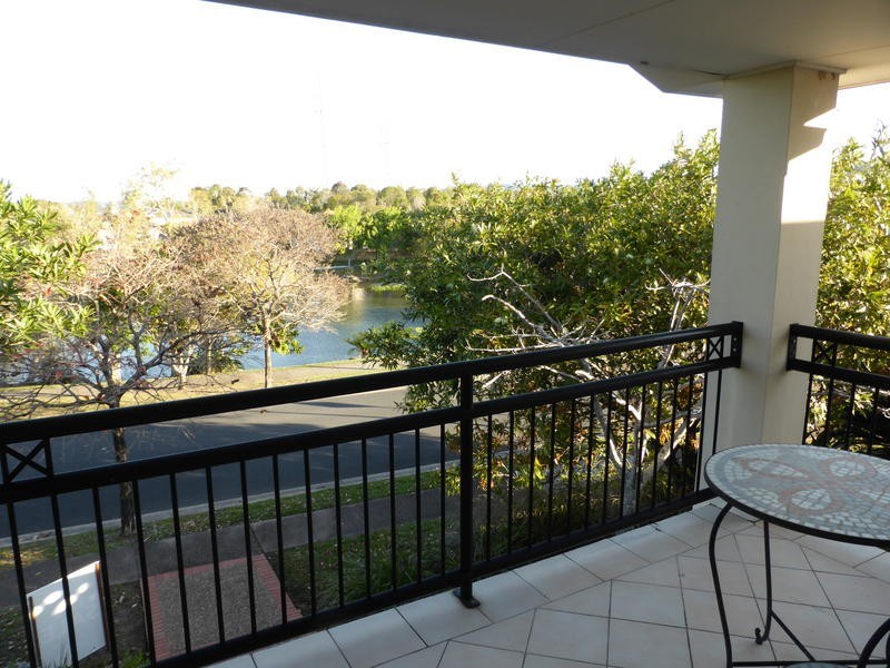 14 Olympus Drive, Robina QLD 4226
