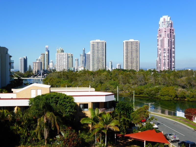 14/ 15 Pacific Street, Main Beach QLD 4217