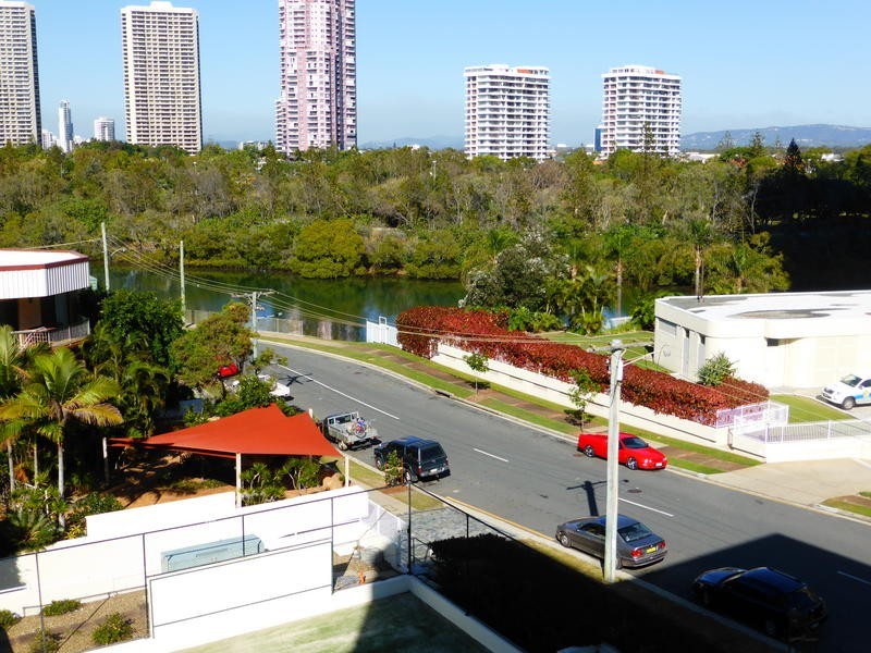 14/ 15 Pacific Street, Main Beach QLD 4217