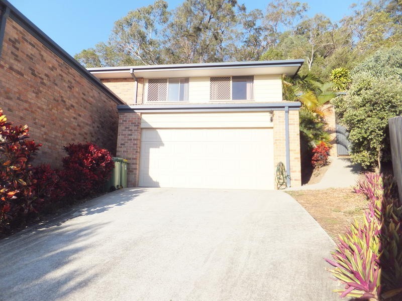 2/ 80 Paddington Drive, Carrara QLD 4211