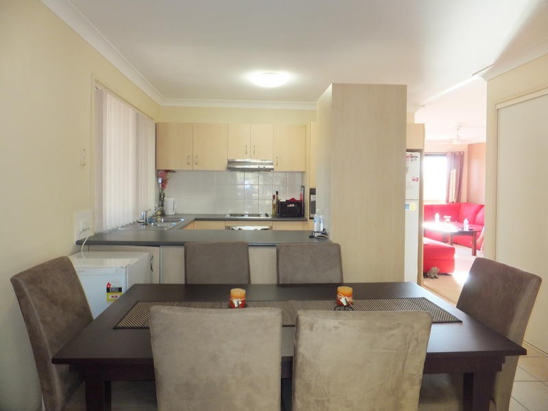 2/ 80 Paddington Drive, Carrara QLD 4211