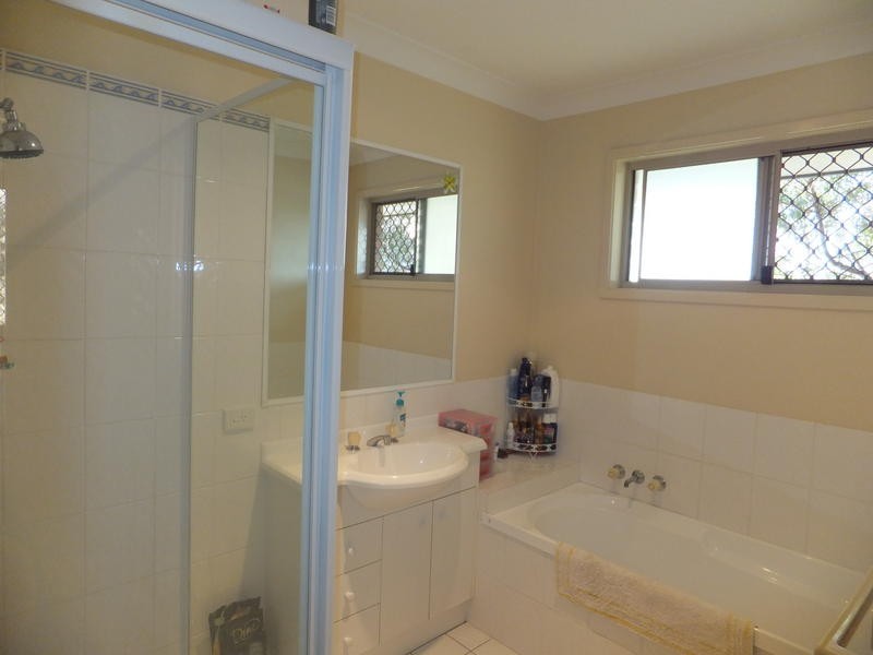 2/ 80 Paddington Drive, Carrara QLD 4211