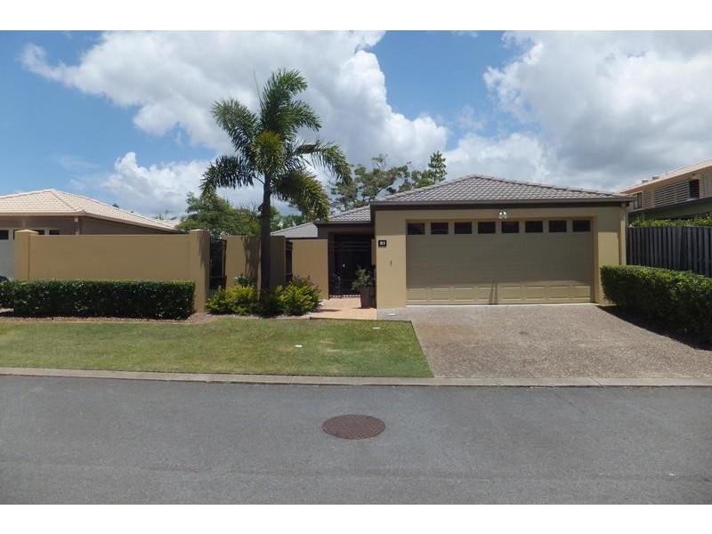 136 Palm Meadows Drive, Carrara QLD 4211