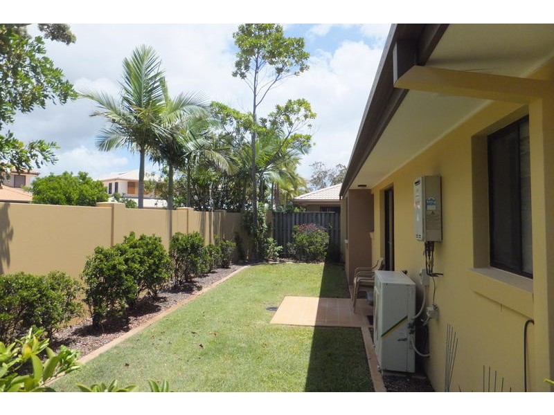 136 Palm Meadows Drive, Carrara QLD 4211