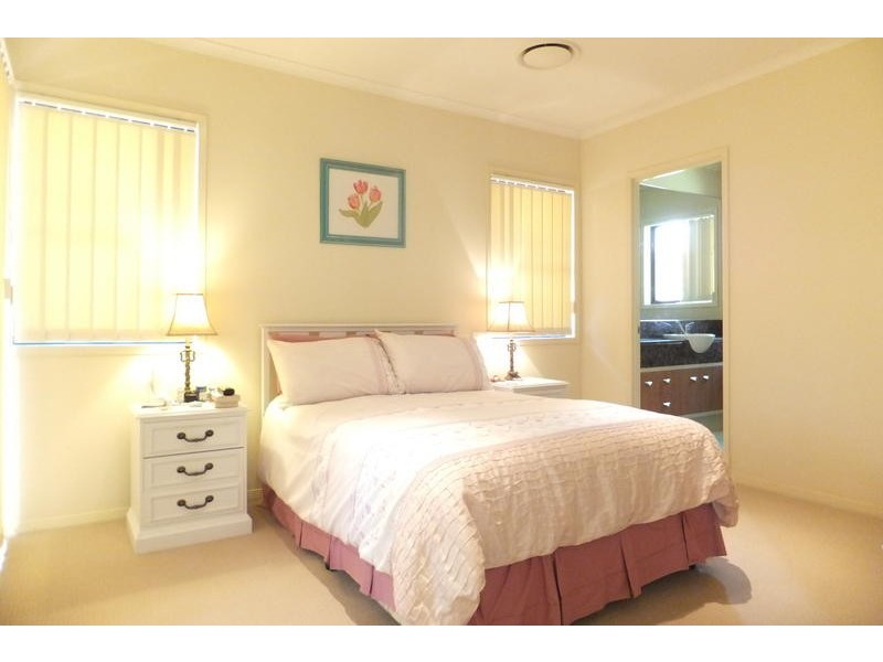 136 Palm Meadows Drive, Carrara QLD 4211