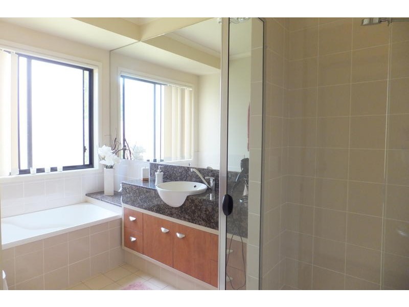 136 Palm Meadows Drive, Carrara QLD 4211