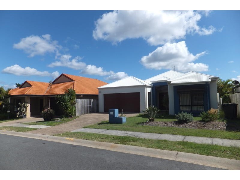 23 Palma Crescent, Varsity Lakes QLD 4227