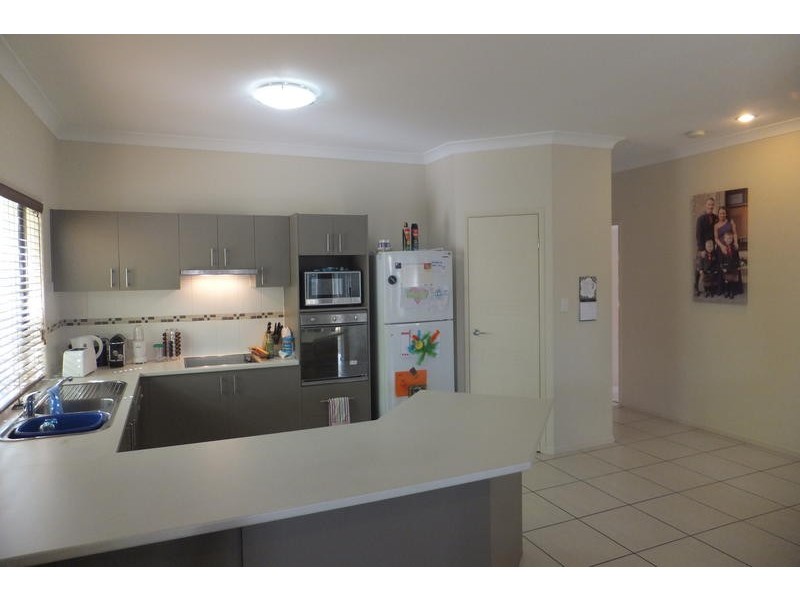 23 Palma Crescent, Varsity Lakes QLD 4227