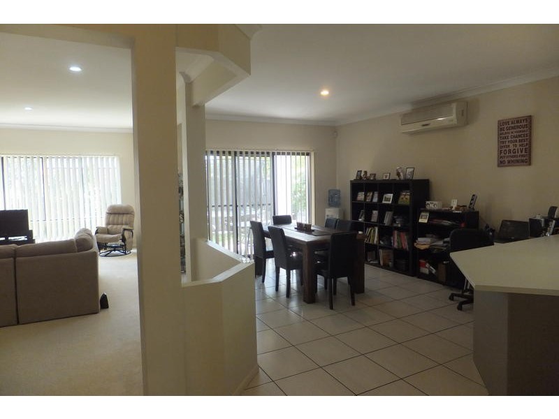 23 Palma Crescent, Varsity Lakes QLD 4227