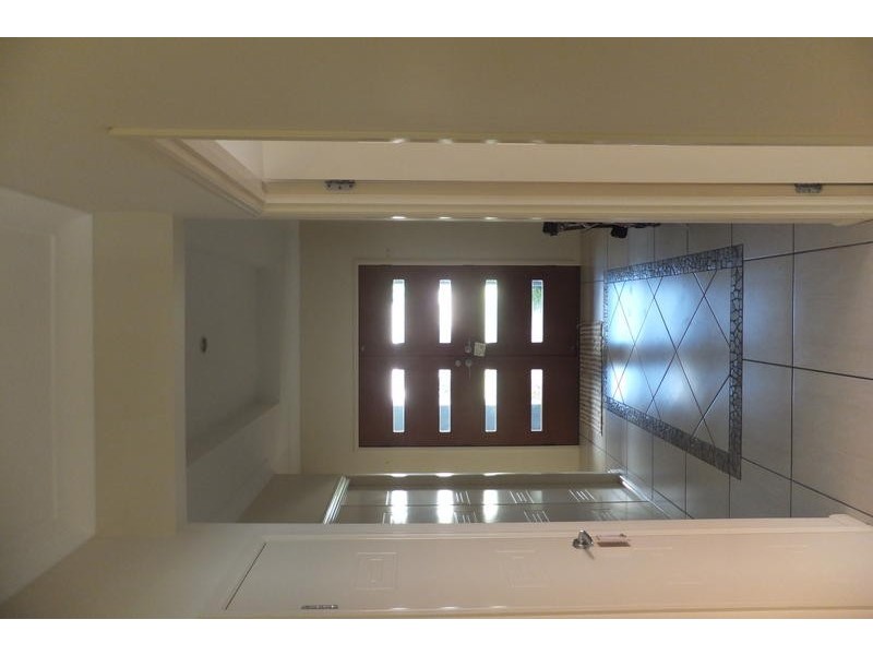 23 Palma Crescent, Varsity Lakes QLD 4227