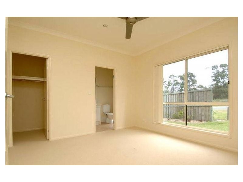 52 Palma Crescent, Varsity Lakes QLD 4227