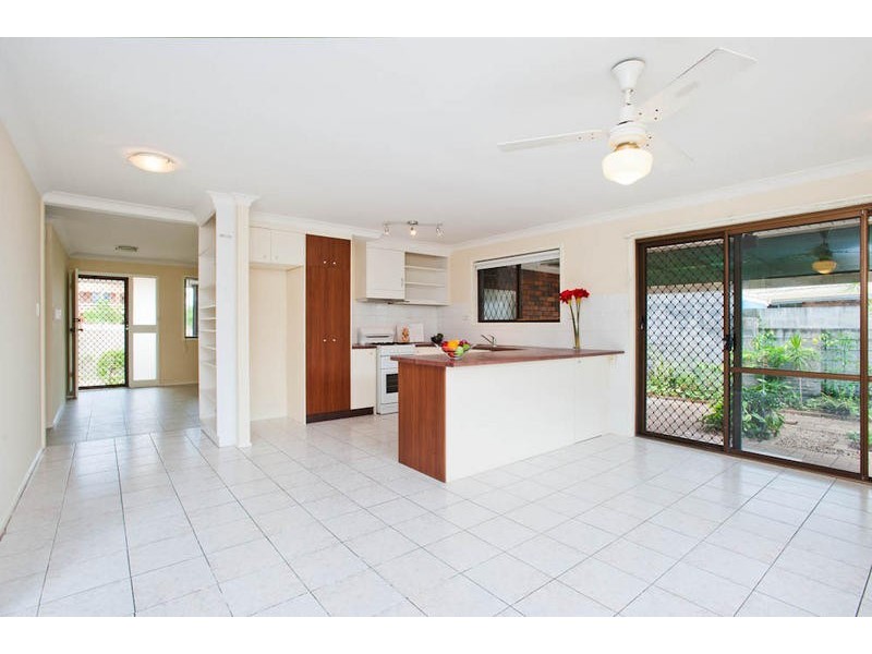 77 Oxley Drive, Paradise Point QLD 4216
