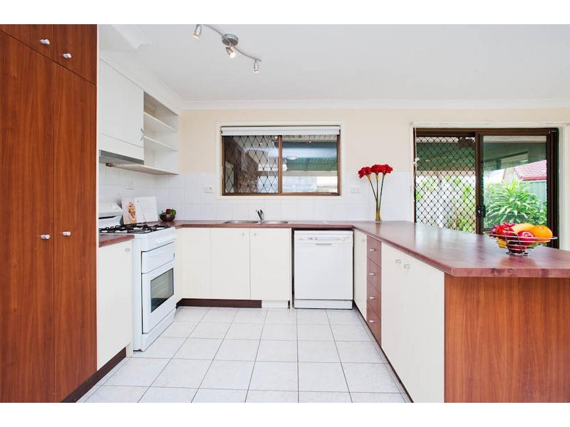 77 Oxley Drive, Paradise Point QLD 4216