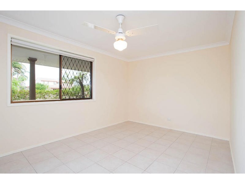 77 Oxley Drive, Paradise Point QLD 4216