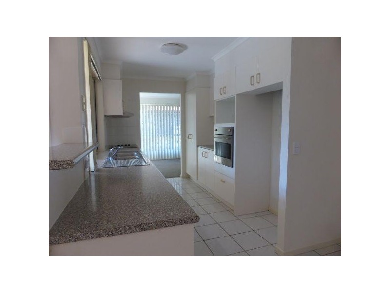 5 Parkdale Court, Robina QLD 4226