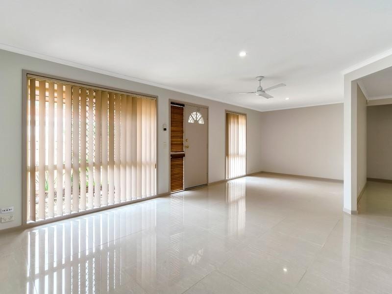 11 Parkmore Close, Robina QLD 4226