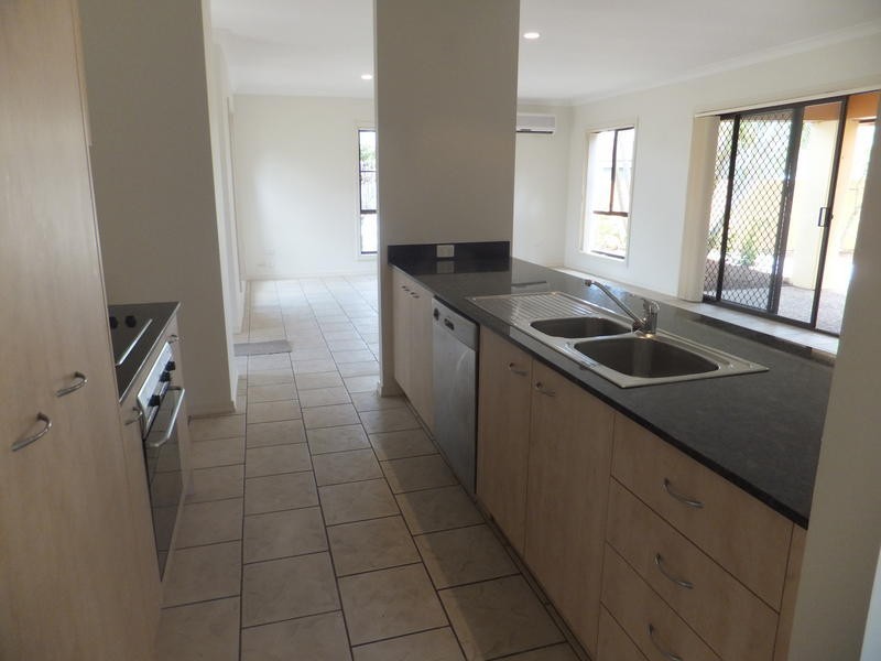 15 Peach Drive, Robina QLD 4226