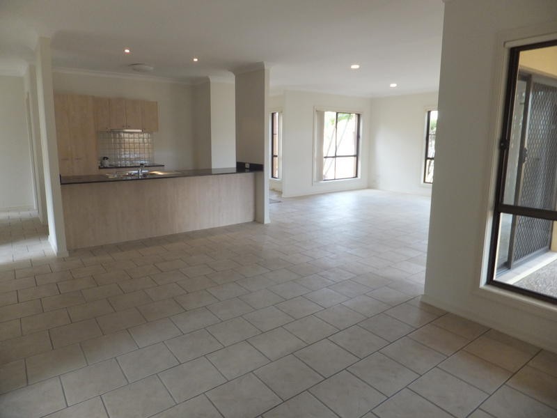 15 Peach Drive, Robina QLD 4226