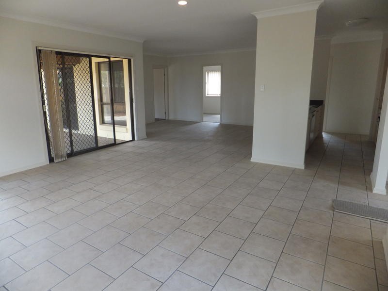 15 Peach Drive, Robina QLD 4226