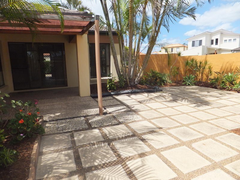 15 Peach Drive, Robina QLD 4226