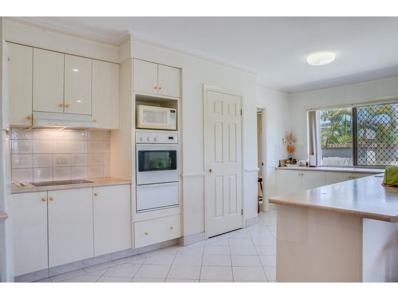 2/ 9 Pennsylvania Avenue, Varsity Lakes QLD 4227