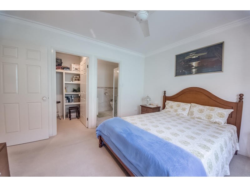 2/ 9 Pennsylvania Avenue, Varsity Lakes QLD 4227