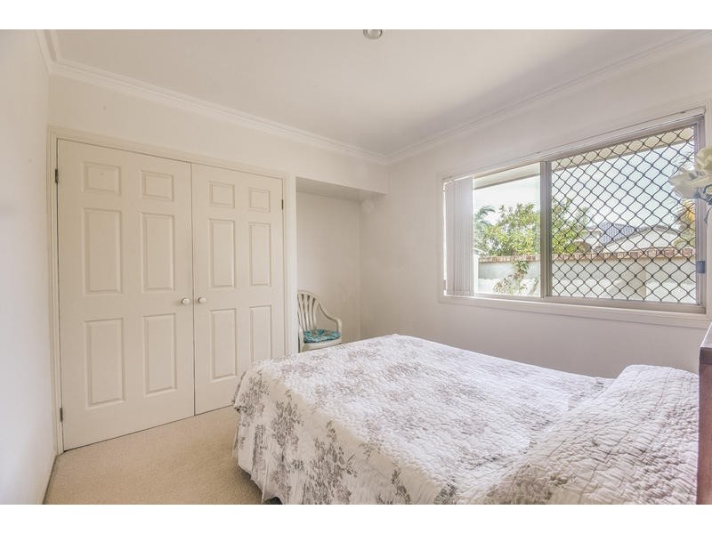 2/ 9 Pennsylvania Avenue, Varsity Lakes QLD 4227