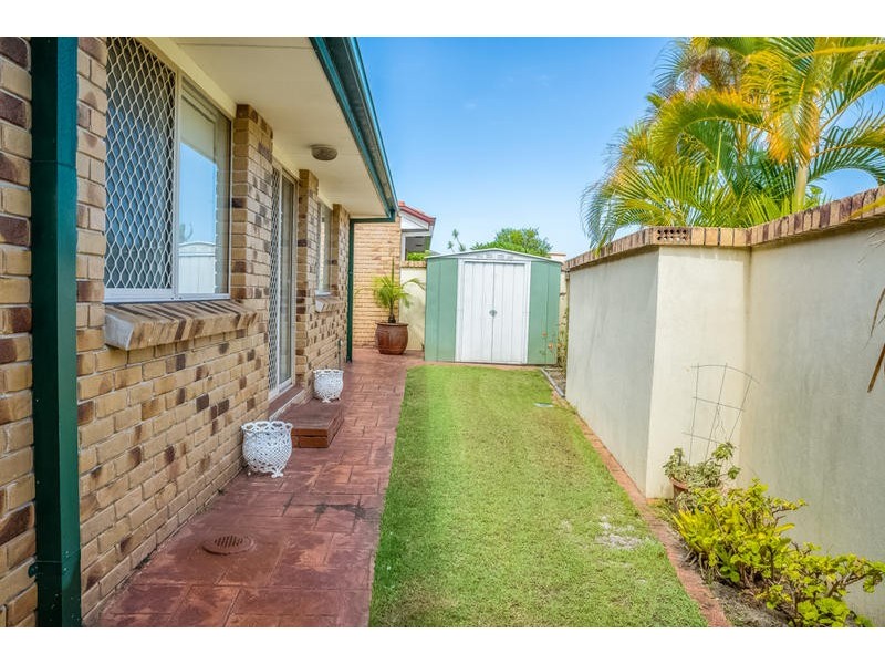 2/ 9 Pennsylvania Avenue, Varsity Lakes QLD 4227