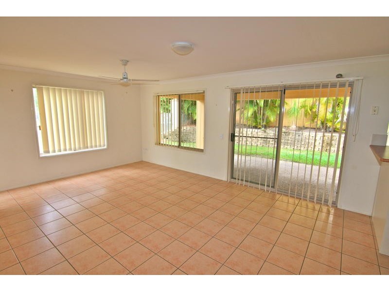 16 Pine Valley Drive, Robina QLD 4226