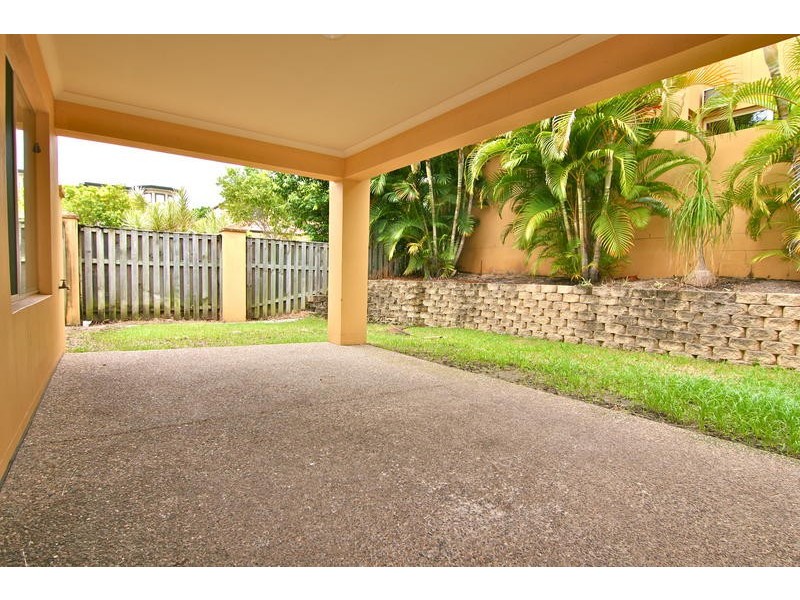 16 Pine Valley Drive, Robina QLD 4226