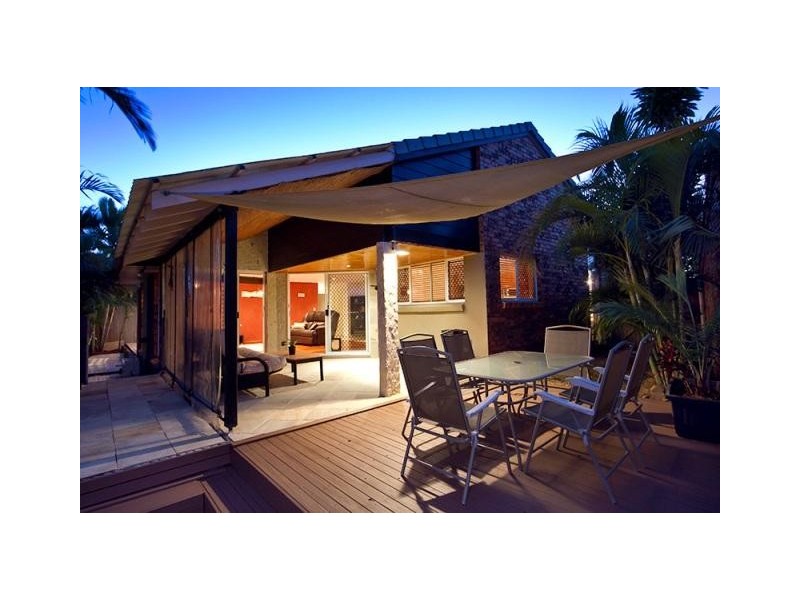 6 Prestwick Court, Robina QLD 4226