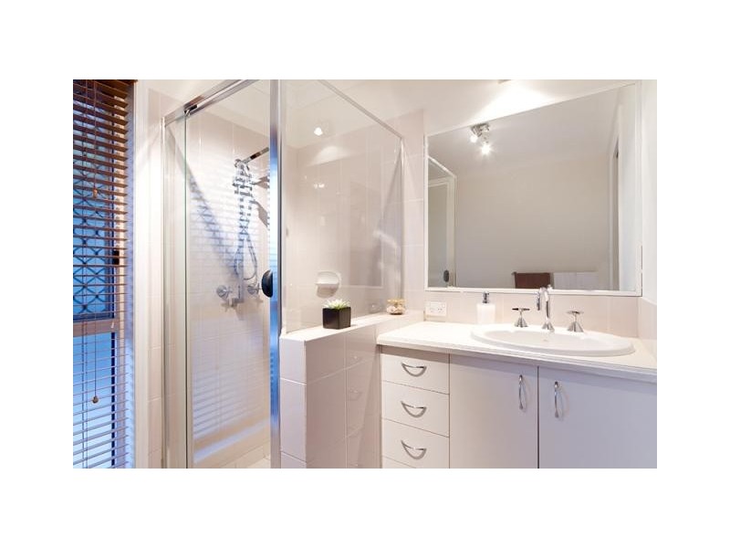 6 Prestwick Court, Robina QLD 4226