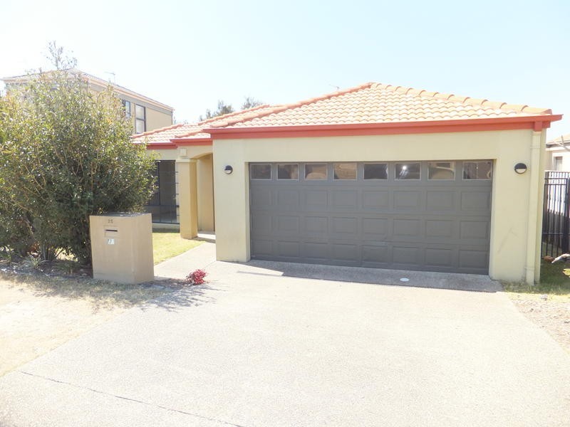 25 Prospect Court, Robina QLD 4226