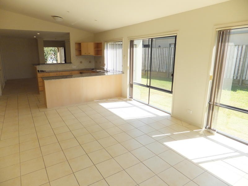 25 Prospect Court, Robina QLD 4226