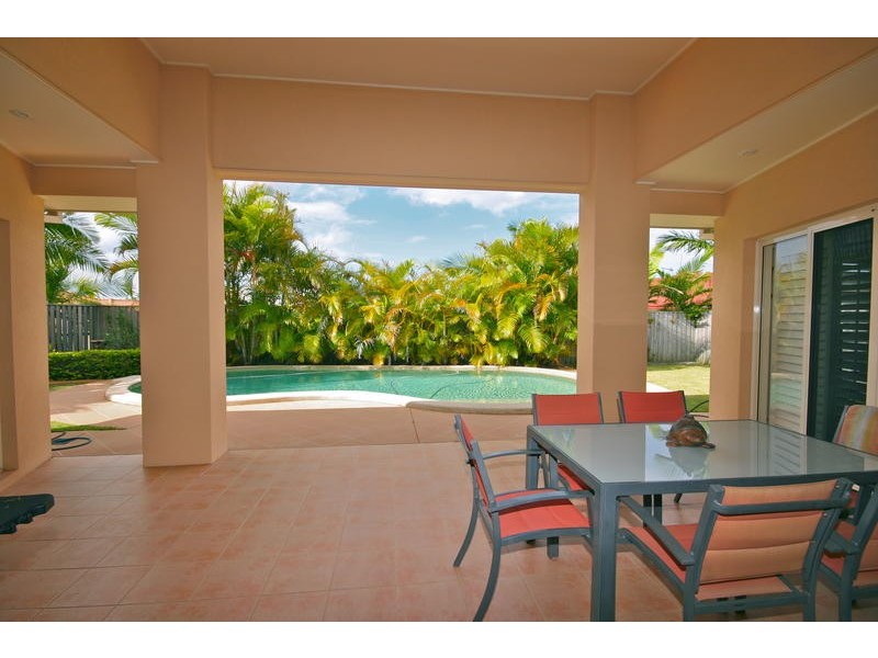 18 Protea Court, Robina QLD 4226