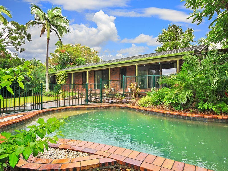 15 Queenscliff Crescent, Robina QLD 4226