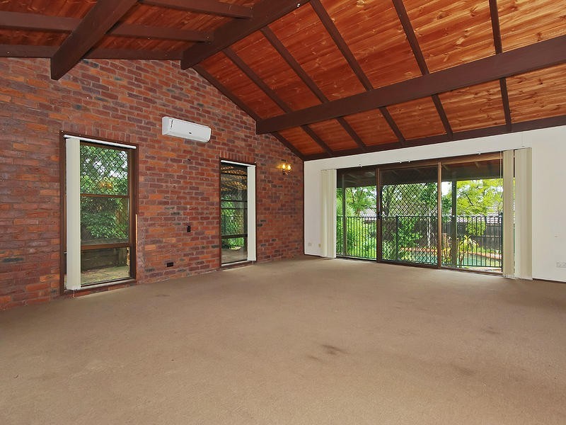 15 Queenscliff Crescent, Robina QLD 4226
