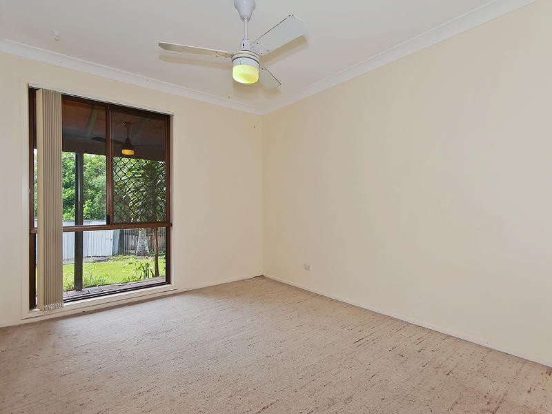 15 Queenscliff Crescent, Robina QLD 4226