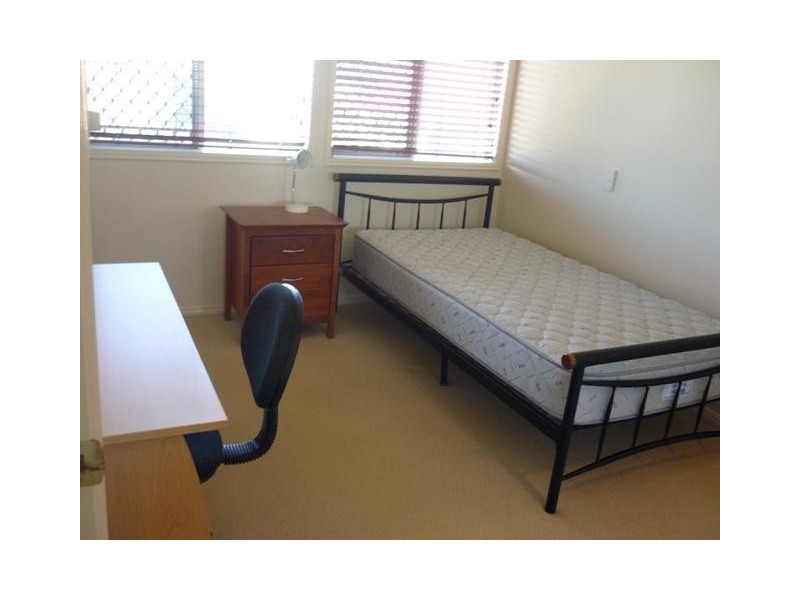 2/ 4 Ranier Crescent, Varsity Lakes QLD 4227