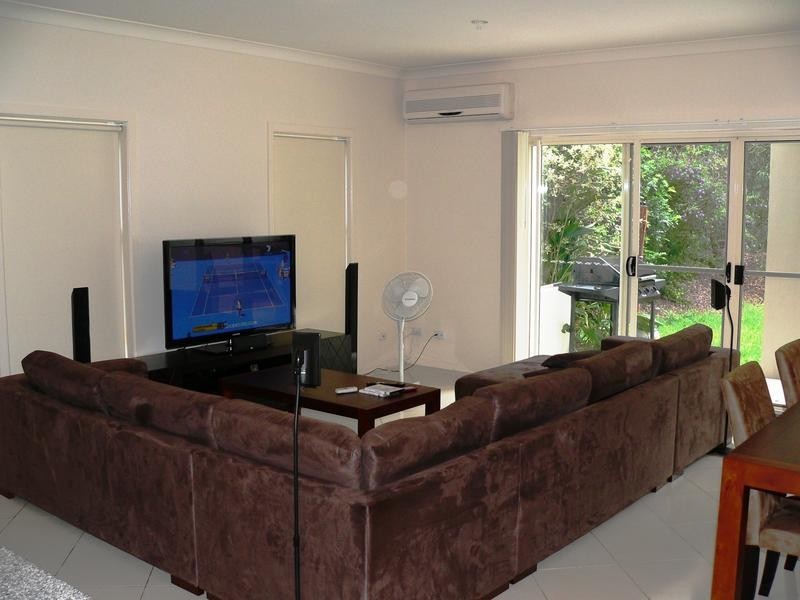 1/ 13 Ranier Crescent, Varsity Lakes QLD 4227