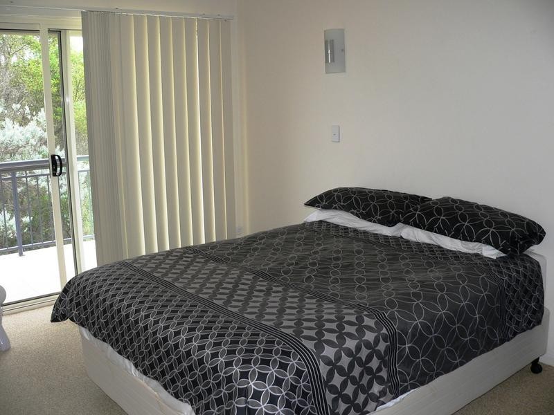 1/ 13 Ranier Crescent, Varsity Lakes QLD 4227