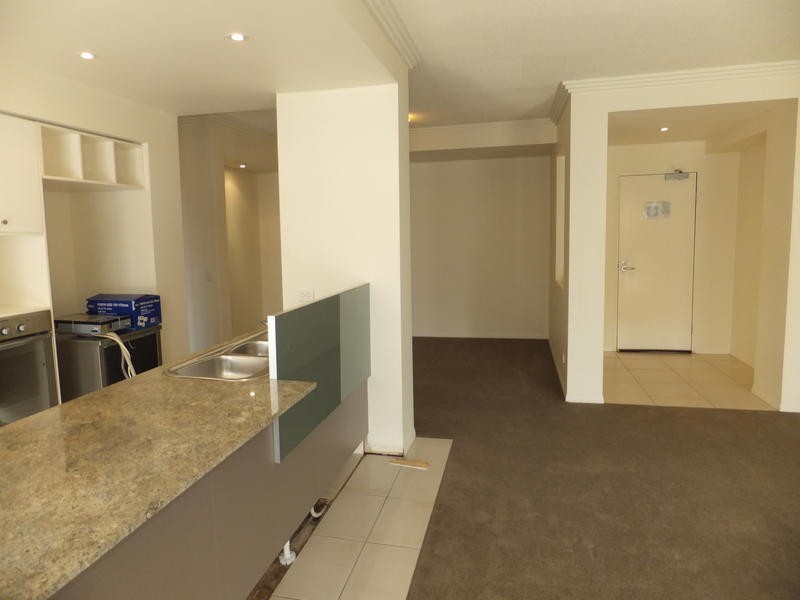 77/ 251 Varsity Parade, Varsity Lakes QLD 4227