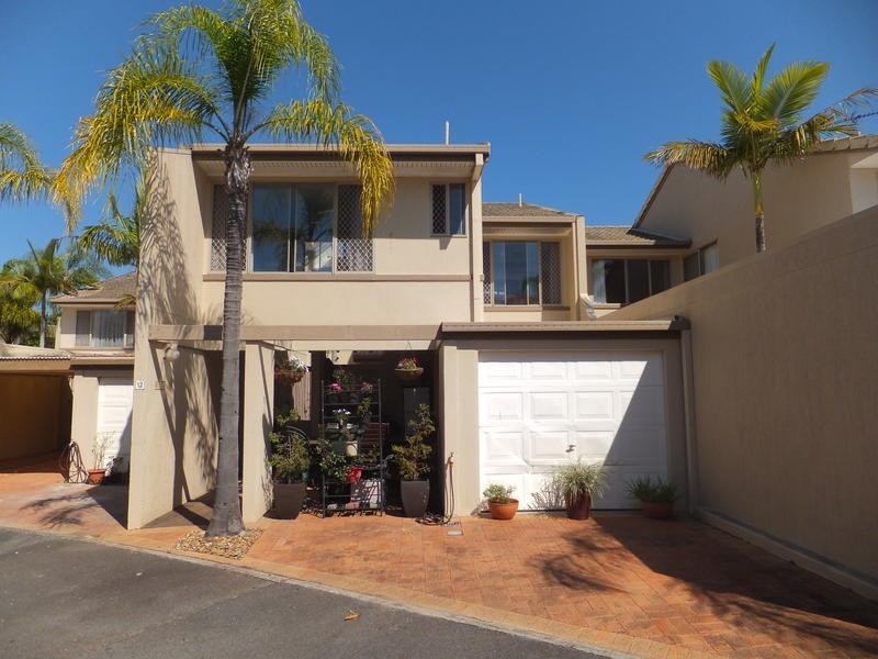 12/ 1 Resort Drive, Robina QLD 4226