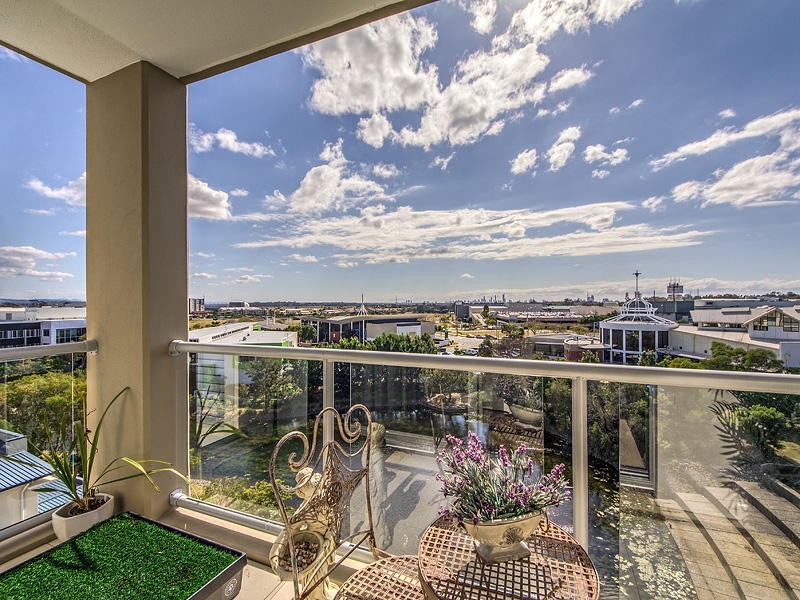 18/ 34 Riverwalk Avenue, Robina QLD 4226