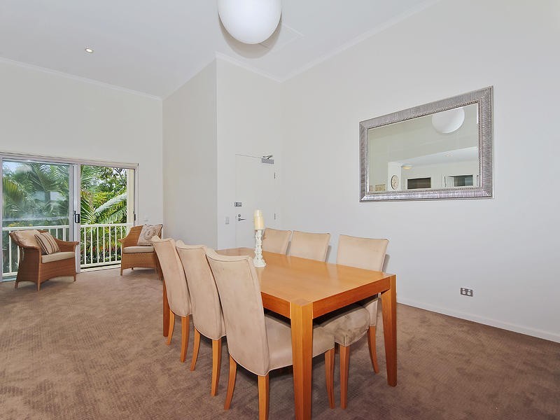 18/ 1 Riverwalk Avenue, Robina QLD 4226